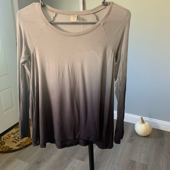 Tops - Picture 3 of 3